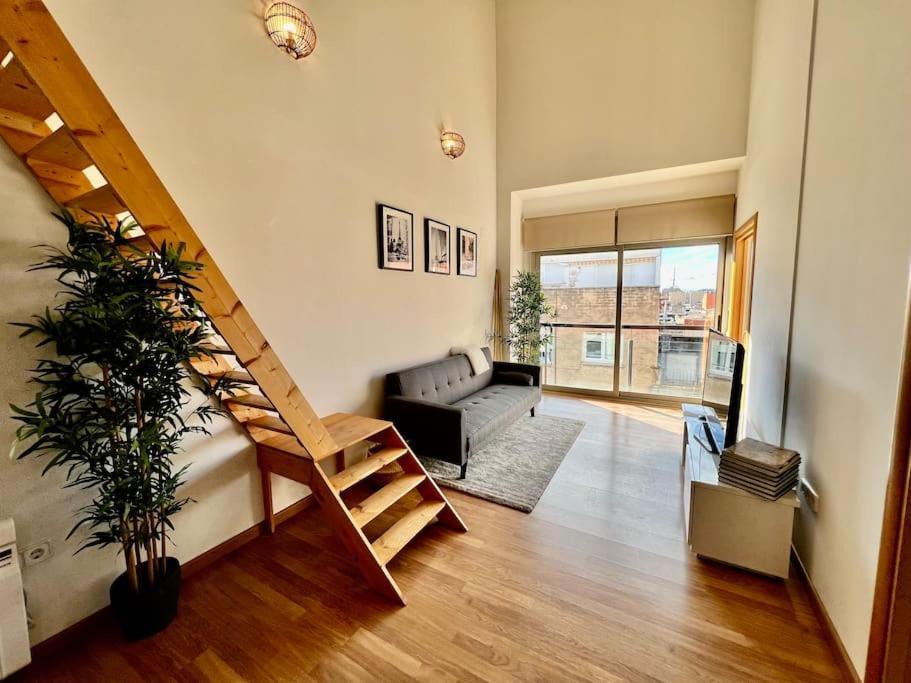 Apartamento Espacioso Y Familiar Terrassa Exterior foto