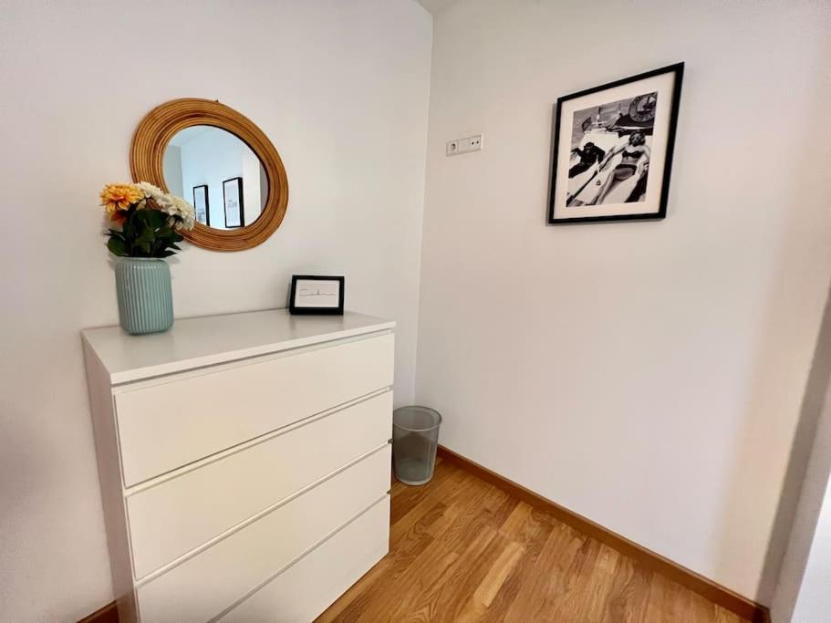 Apartamento Espacioso Y Familiar Terrassa Exterior foto